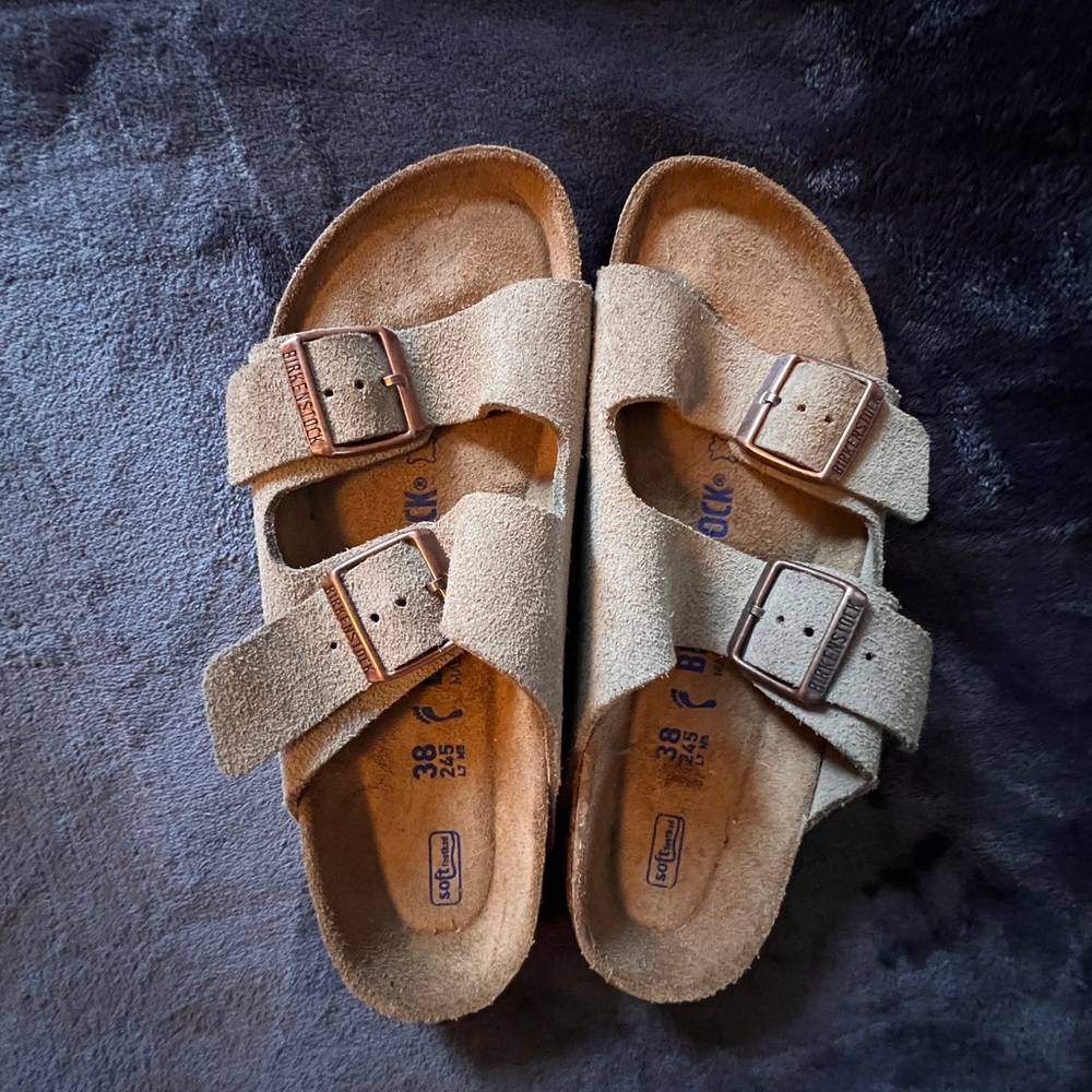 Birkenstocks Arizona Taupe Suede 38N - New Never Worn